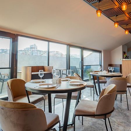Atm Suit Otel Istanbul Bagian luar foto