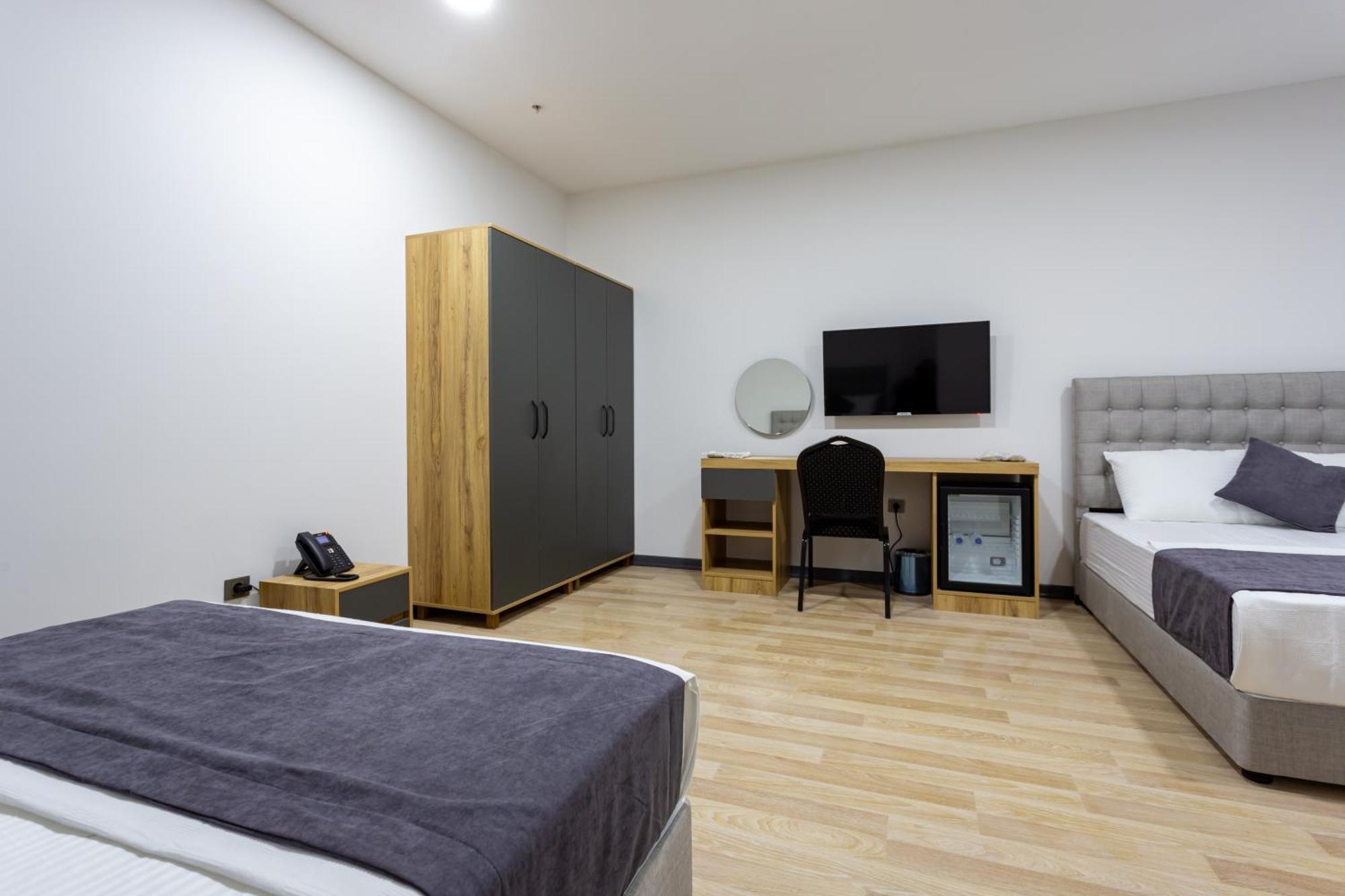 Atm Suit Otel Istanbul Bagian luar foto