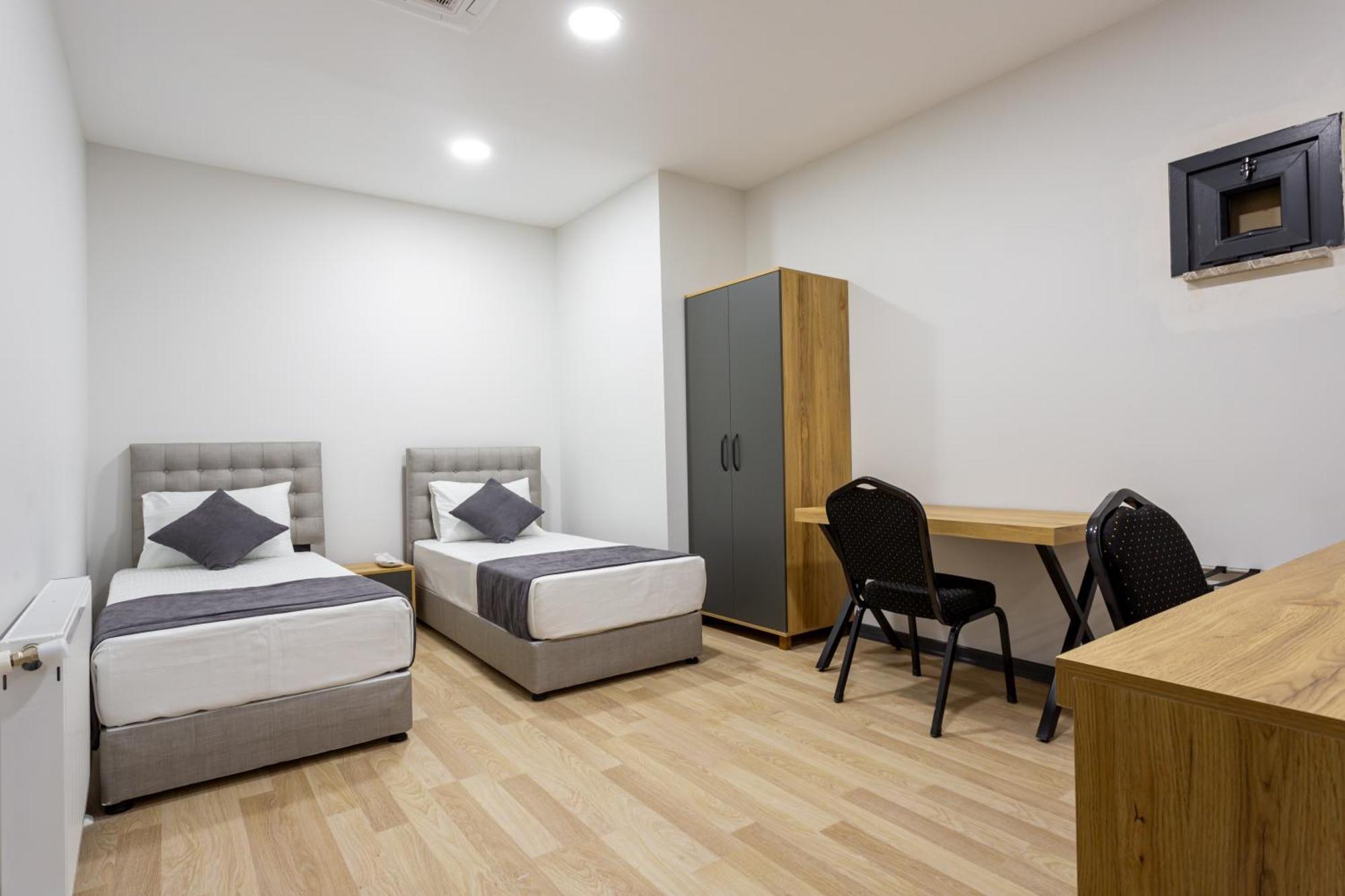 Atm Suit Otel Istanbul Bagian luar foto