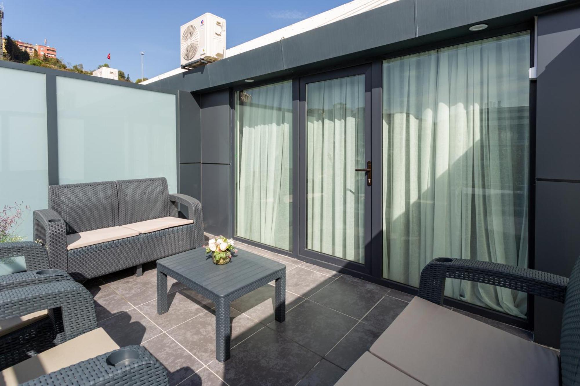 Atm Suit Otel Istanbul Bagian luar foto